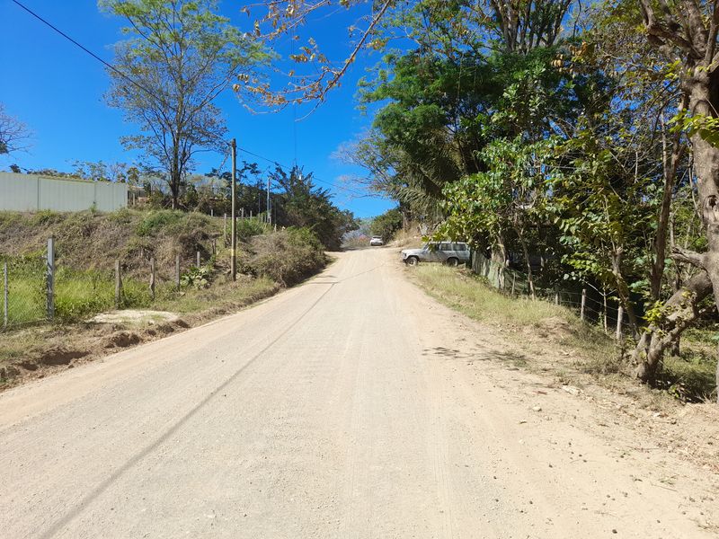 Main acess of Lot Leo 1300, land for sale at Samara Beach, Guanacaste, Costa Rica