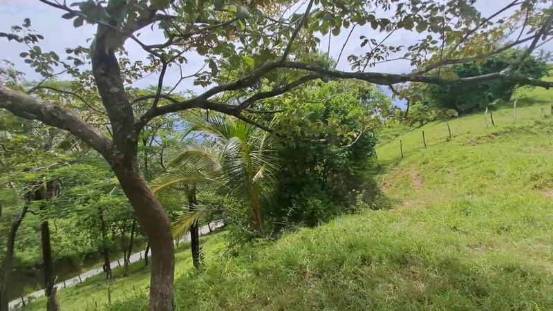 land with elevation Finca Costa Verde land for sale Barco Quebrado Samara costa rica