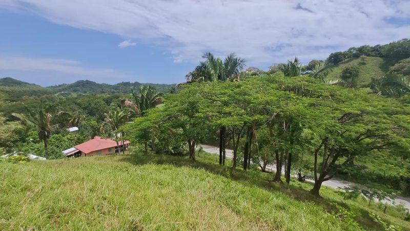 gentle slopes of Finca Costa Verde land for sale Barco Quebrado Samara costa rica